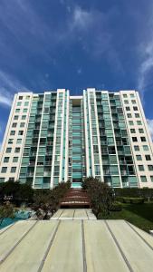 Modern, large and equipped