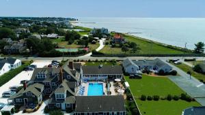 Beach Breeze Inn - 3hvězdičkové hotely ve městě Falmouth