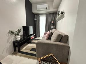 Calix Unit by Grand Imperial at Shore 3 Residences near Mall of Asia