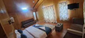 Passport official hotel