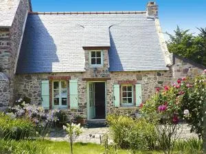 Holiday home in a quiet location near the coast - Plurien