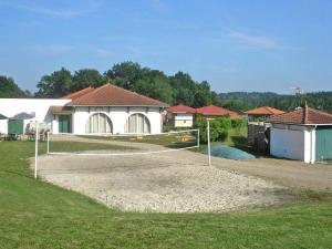 Maisons de vacances Cassen Holiday for Eight Guests : photos des chambres