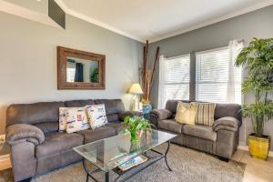 Destin Ground-Level Condo with Private Beach Access