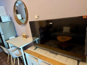 City Bliss Chill Vibes Makati 5338 Netflix Swim Gym Park Superfast Net