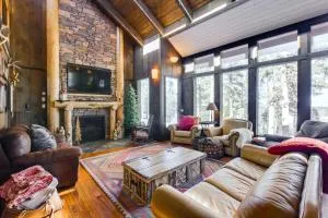 Angel Fire Cabin with Game Room about 4 Mi to Ski Resort - Cleveland