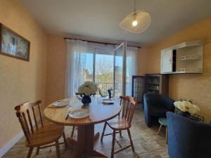 Appartement rustique proche plage et base nautique, stationnement inclus - FR-1-364-79