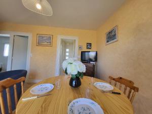 Appartement rustique proche plage et base nautique, stationnement inclus - FR-1-364-79