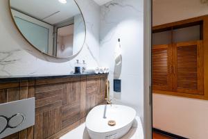 SaziHome Le Thanh Tong Hanoi