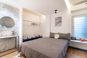 SaziHome Le Thanh Tong Hanoi