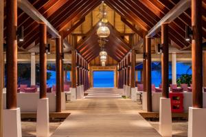 Cinnamon Dhonveli Maldives - Complimentary Speedboat Return for 2 pax on 7 nights or more stays valid to 31 Oct 2026 & up to 2 kids stay free