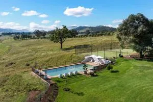Stay in Mudgee The Grove, The Church, And Premium Private Homestead - Pyramul