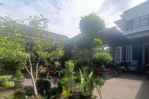 Astri Homestay Carkranegara Mataram Mitra RedDoorz
