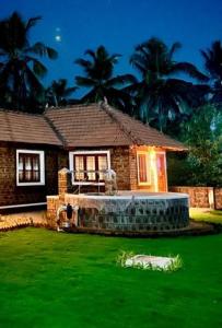 Coastal Stay with private Beach Access KAPU