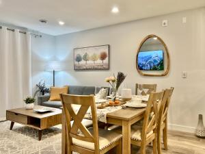 Mountain View Luxury Condo at Banff Entrance