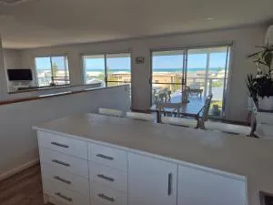 SeaWatch-Sea Views - Middleton