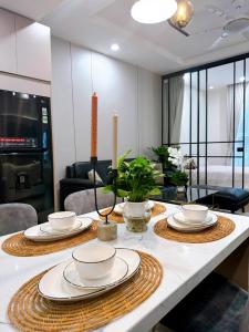 MERCI HOUSE - Apartment in Vinhomes Times city