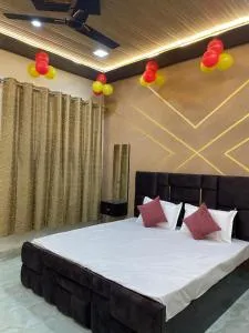 Shri SanwariyaDham - Gokul