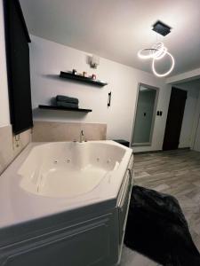 AXEL Suites Diamante Jacuzzi