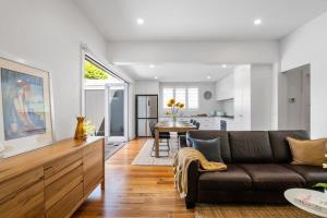 Park Yourself in Park St Perfection and Position