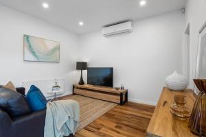 Park Yourself in Park St Perfection and Position