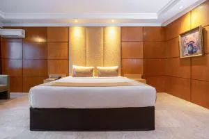 Hotel Bumi Senyiur - 沙马林达