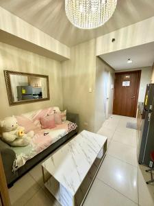 Kathys Crib 11th flr at Shell Residence