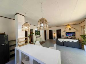 Fredos Guest House at Pangpang Bar & Restaurant