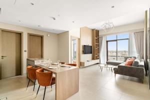 Luxurious Stay in JVC with Rooftop Pool & Gym - Hotel 4 stelle a Dubai