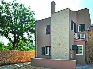 Holiday Home in Privlaka near Sand Beach