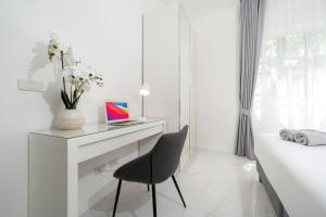 The Greens Phuket Villa with swimming pool 18