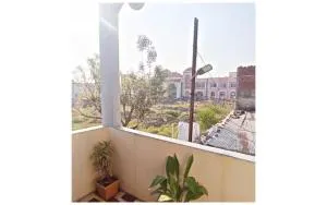 UJJAIN BUDGET HOTEL - S H R E E - R A M - K U T I - Near Mahakar Temple - River - Railway Station - Free Wi-fi- Power Backup - Perfect Location with Comfortable Room - BEST HOMESTAY IN UJJAIN - Ratlām