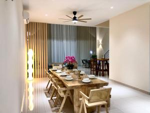 New Luxury Private Pool Villa Puchong up to 30 pax
