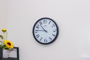 Air Dream Den Good Vibes Makati Gym Swim Park Superfast Internet 3870