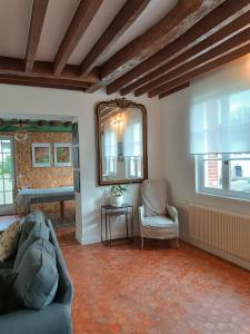 Maisons de vacances House with garden and garage : photos des chambres