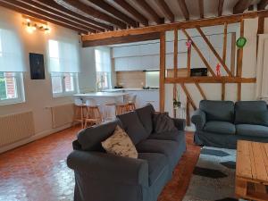 Maisons de vacances House with garden and garage : photos des chambres