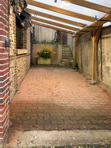 Maisons de vacances House with garden and garage : photos des chambres