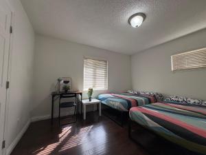 The Disney Hostel - West Fullerton