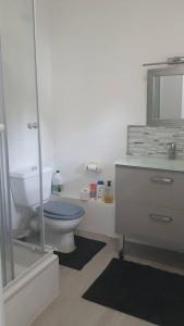 Maisons de vacances House with garden and view of Rouen : photos des chambres