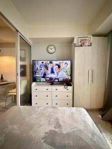 Beach Condo at Azure Urban Resort with SmartTV