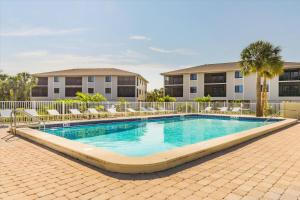 Sandpiper Beach 503