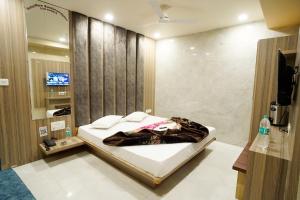 Hotel New Sundaram 150 Mtrs from Dargah