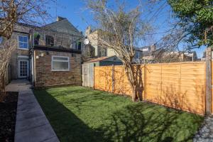 Stylish 3-Bed Home in the Heart of the Cambridge