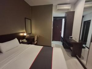 Grage Hotel Malang by TOS