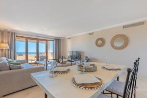 Sea view apartment El Paraiso Estepona