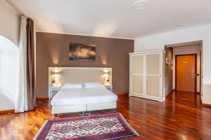 Inn Rome Rooms & Suites