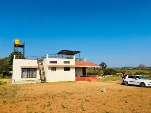 Jungle Edge - Halgūr