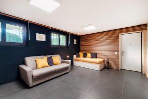 Modern Flat by Quokka 360 - In the hills bordering Italy