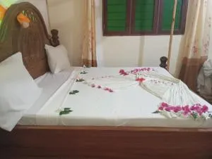 Twins House - Kibuyuni