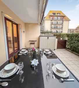 Large terrasse privative à 5mn de la plage