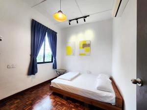 Kempas - 21 Pax Villa, Near Paradigm Mall JB